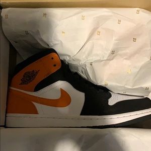 Air Jordan 1 Mid